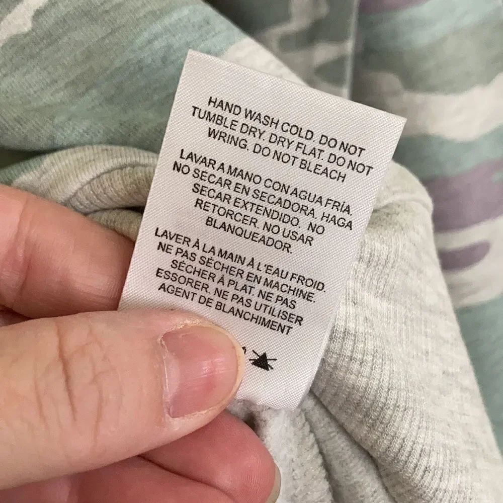 Thread & Supply L/S Crew Neck Med & Large only - Picture 6 of 9